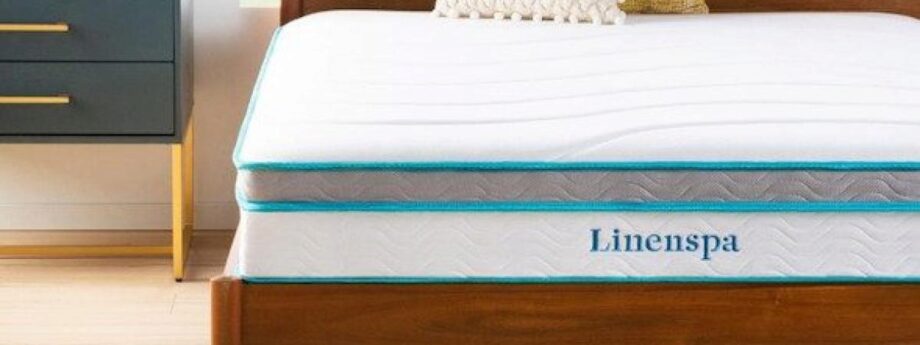 does the linenspa mattress come with a cover