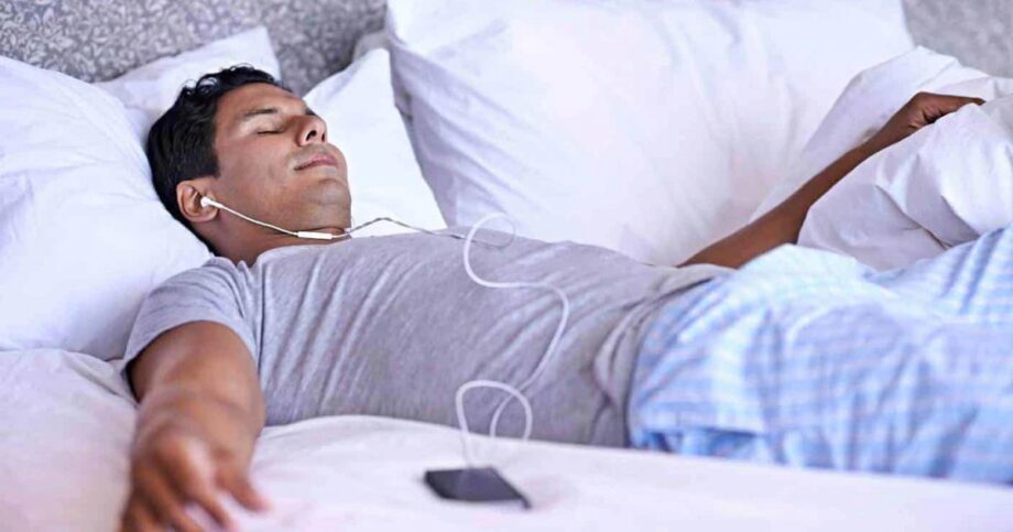 Sleeping With Headphones Good Or Bad